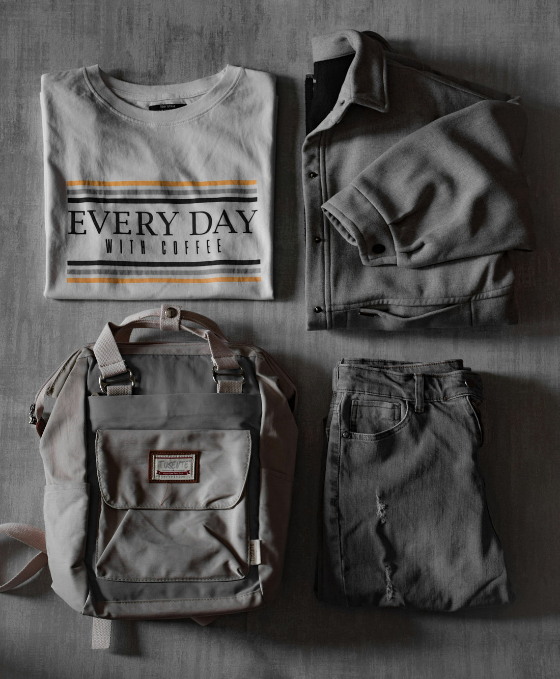 What Color Goes With Gray Clothes